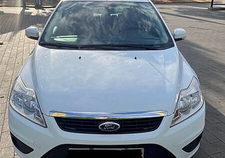 Ford Focus 2,0TDCi 81kW PowerShift DPF Titanium T...