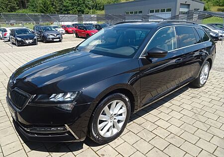 Skoda Superb Hybrid DSG AMBITION COMBI. NAVI: AHK:LED