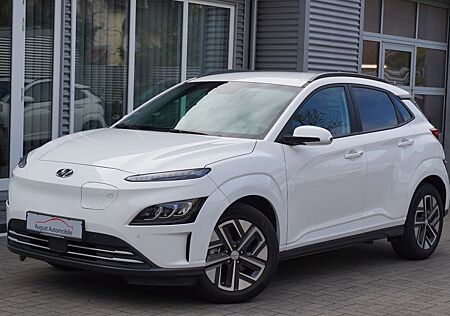 Hyundai Kona 2WD 3Phasen W-pump Navi Totwinke ACC Kamera