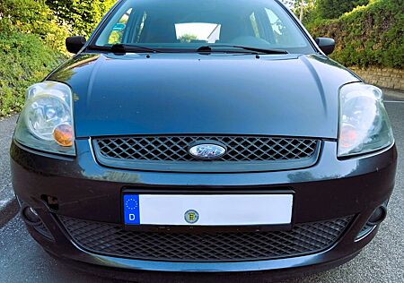 Ford Fiesta 1,3 44 kW*5-Türer*Klima*ZV*TÜV 6-26*SHZ*