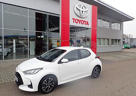 Toyota Yaris 1.5 VVT-i 6-G Team, SHZ Deutschland