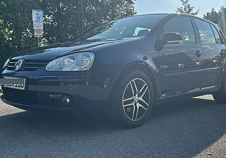 VW Golf Volkswagen Zuverlässiger Allrounder mit Stil