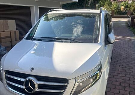 Mercedes-Benz V 220 d lang - Rollstuhl- Behindertengerecht