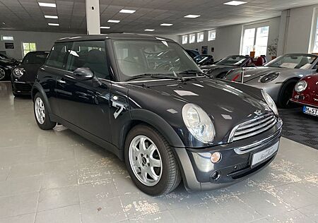 Mini Cooper Klimaanlage/Panoramadach/Tüv 10.2026