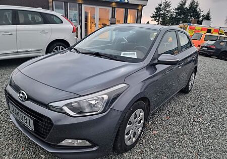 Hyundai i20 blue Trend Sitzh. Tempom. Bluetooth 1.Hand