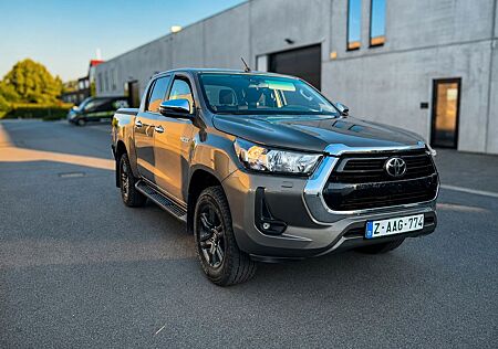 Toyota Hilux Double Cab invincible 4x4