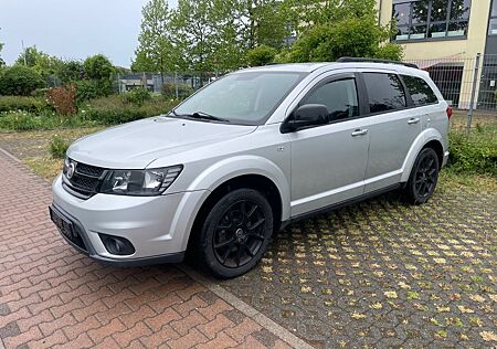 Fiat Freemont 2.0 16V Multijet Autom Allrad Black...