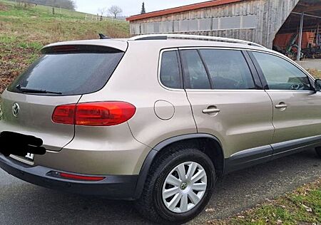 VW Tiguan Volkswagen 1.4 TSI BMT LOUNGE Sport & Style LOUN...