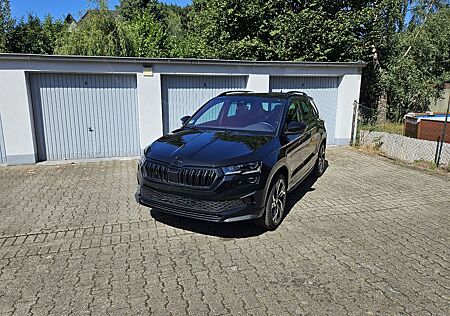 Skoda Karoq 2.0l TSI DSG 4x4 Sportline Vollausstattung