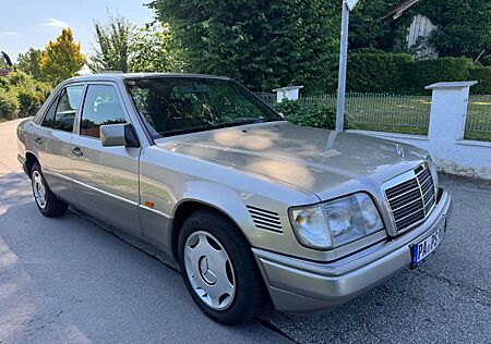 Mercedes-Benz E 300 E 300d *1-Hand*Scheckheft*mit Neuwagenrechnung