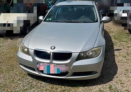 BMW 318i -