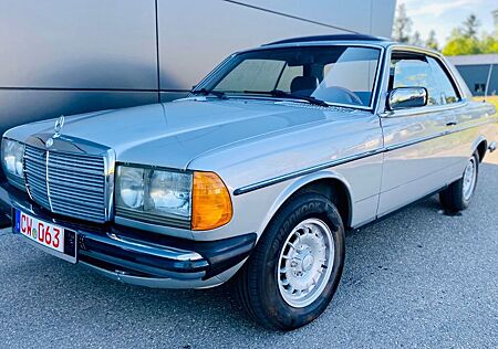 Mercedes-Benz 280 CE
