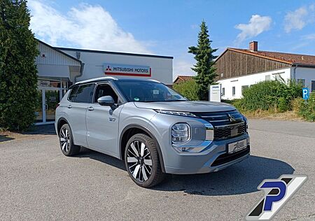 Mitsubishi Plug in Hybrid Outlander Plug-in Hybrid Outlander 2025 TOP