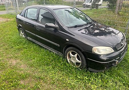 Opel Astra 2.0 DTI 16V -