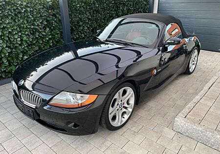 BMW Z4 3.0i - Roadster PDC, Leder, Klima, SHZ, Navi