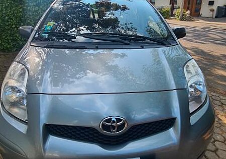Toyota Yaris 1,0-l-VVT-i -