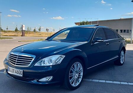 Mercedes-Benz S 500 L - TüV neu/ Nachtsicht / Massage / Softcl