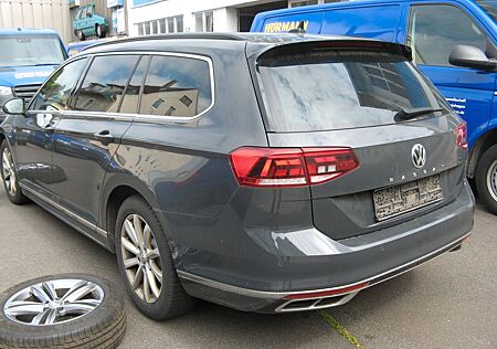 VW Passat Variant Volkswagen Passat Business voll Leder LED Kamera