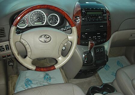 Toyota Sienna AWD Limited FESTPREIS Leder LPG 7 Sitzer