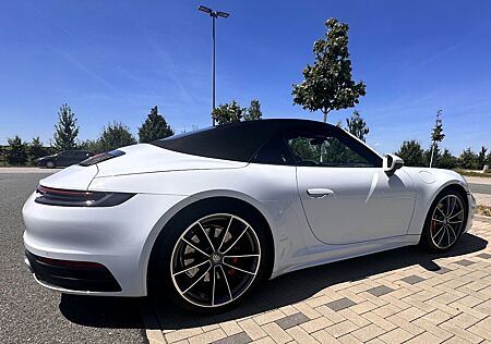 Porsche 992 Carrera 4S Cabriolet Carrera S