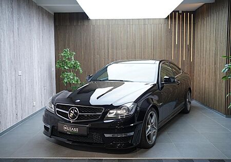 Mercedes-Benz C 63 AMG C63 AMG Coupé Pano | H&K | Distr | Kam | Mem