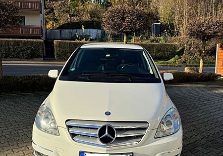 Mercedes-Benz B 180 Autotronic -