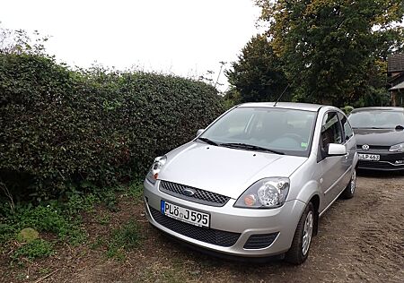 Ford Fiesta 1.3 51 kW Ambiente Ambiente