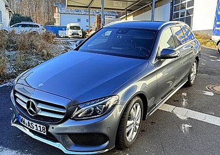 Mercedes-Benz C 180 T AMG Line