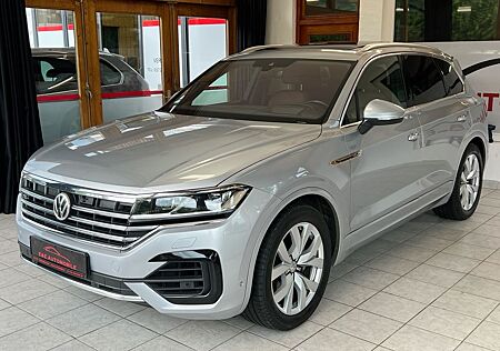 VW Touareg Volkswagen R-Line 4Motion |MEGAVOLL|LUFT|PANO|NV|