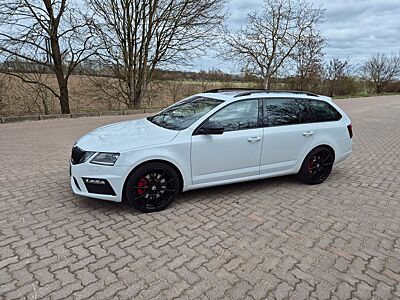 Skoda Octavia 2.0 TSI DSG RS Combi RS