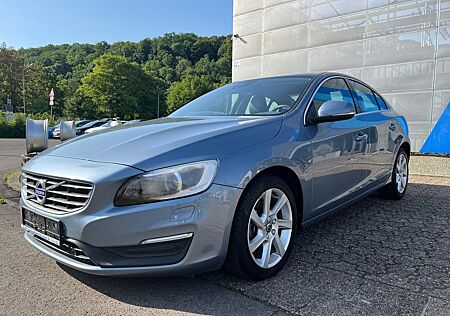 Volvo S60 D3 Momentum *WASSERSCHADEN*