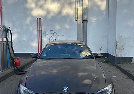 BMW 325i Cabrio -