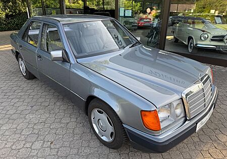 Mercedes-Benz 200 D W124