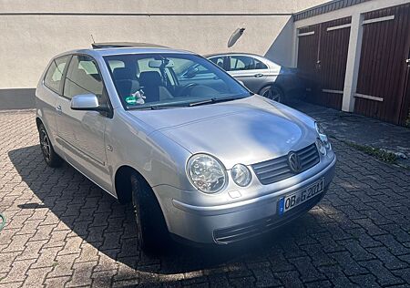 VW Polo Volkswagen 1.2 47kW sauber sehenswert gut