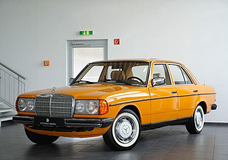 Mercedes-Benz 230 123 *OLDTIMER*SCHIEBEDACH*