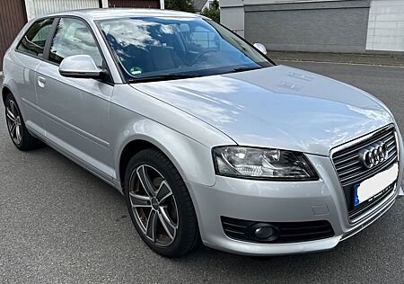 Audi A3 1.6 Attraction - Eissilber Metallic