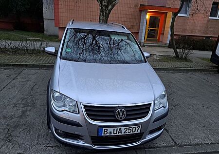 VW Touran Volkswagen 2.0 TDI 125 kW DSG DPF Highline Highline