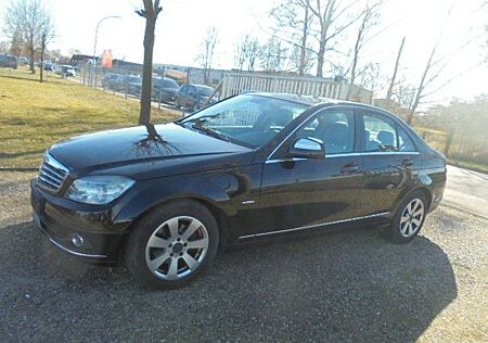 Mercedes-Benz C 180 K Elegance Aut. KLIMAAUTOMATIK+SHZ+PDC+AHK