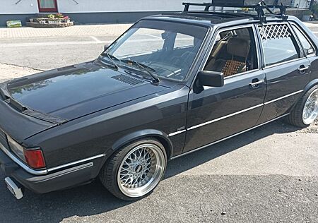 Audi 80 Limo. im SPORTLICHEN DESIGN mit H-Zulassung