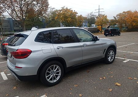 BMW X3 xDrive20d AT - HUD Pano