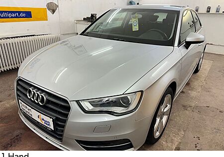 Audi A3 Sportpaket 1.Hand NAVI Xenon LED SHZ AHK Temp