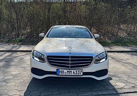 Mercedes-Benz E 200 d Autom. W213 *NAVI TEMPOMAT KAMERA TÜV*