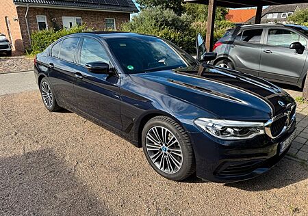 BMW 530e iPerformance - LED-HUD- ACC Limousine