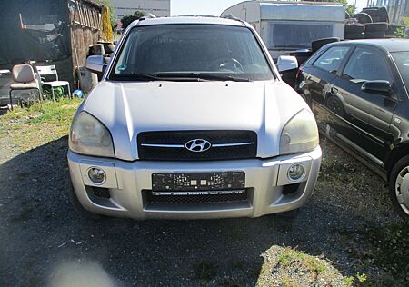 Hyundai Tucson 2.0 GLS 2WD+KEIN TÜV++