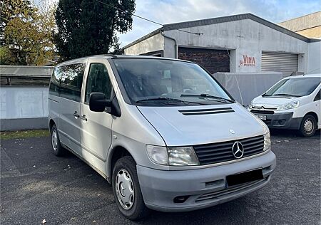 Mercedes-Benz V 220 CDI AMBIENTE 9Sitzer *AHK*