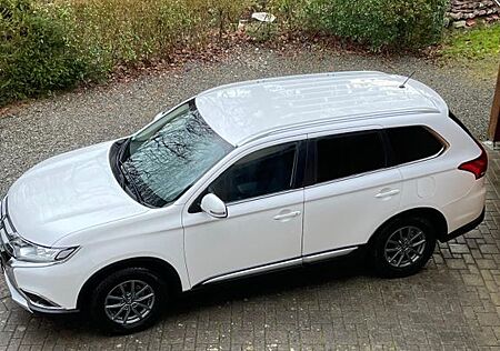 Mitsubishi Outlander 2.0 Benziner ClearTec 2WD -