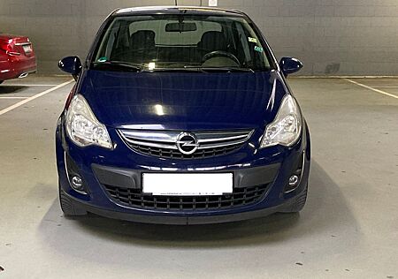 Opel Corsa Selection 5Türig1,2 Klima PDC Navi 1Hand
