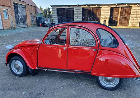 Citroën 2 CV Club Ente Frisch Restauriert