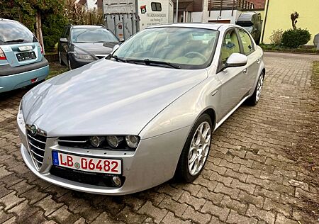 Alfa Romeo 159 3.2 JTS V6 24 V Q4 Allrad 260 PS Vollleder