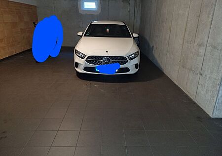 Mercedes-Benz A 180 -